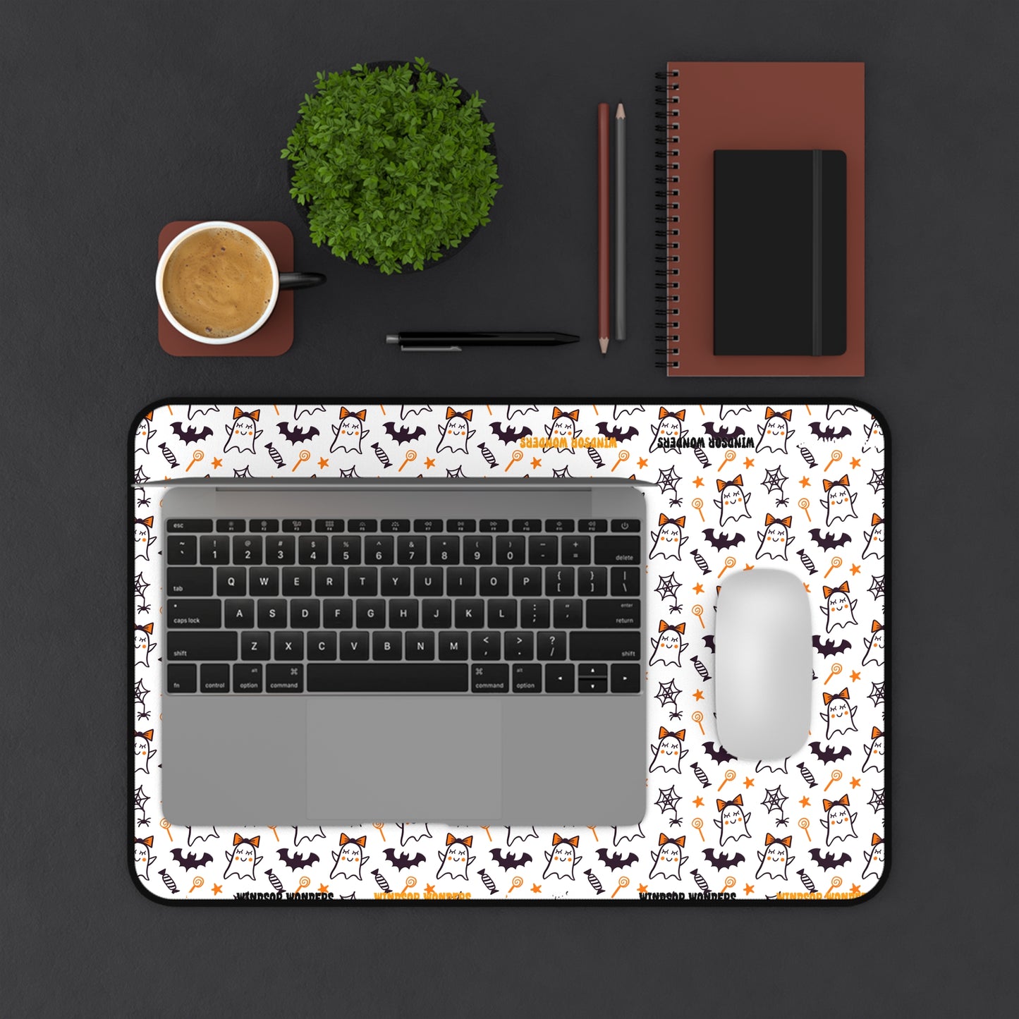 Windsor Wonders Cute Ghosts Desk Mat