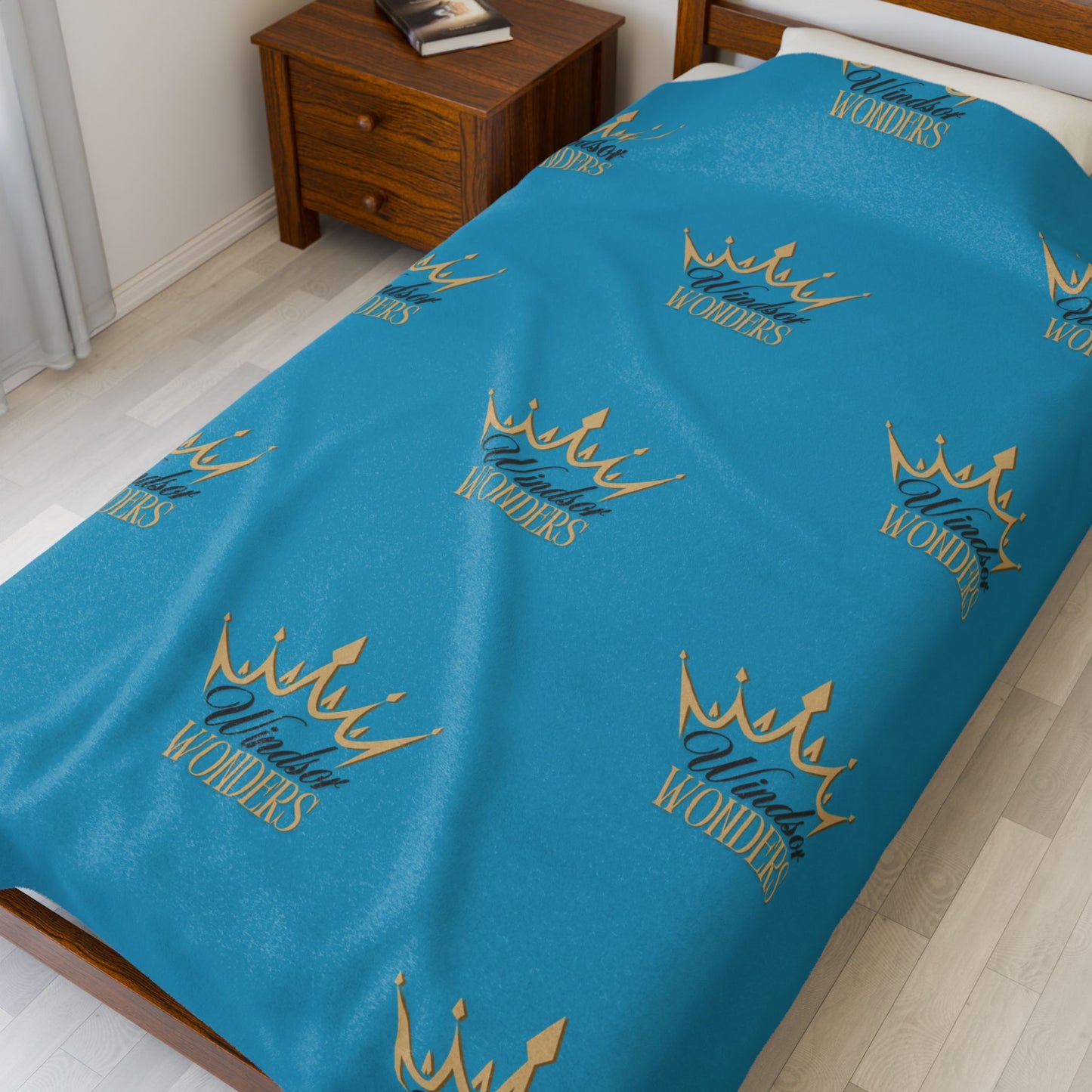 Windsor Wonders Crown Velveteen Plush Blanket, Cozy Evening Throw, Inspirational Gift, Kids Room Decor, Royal Gift for Her