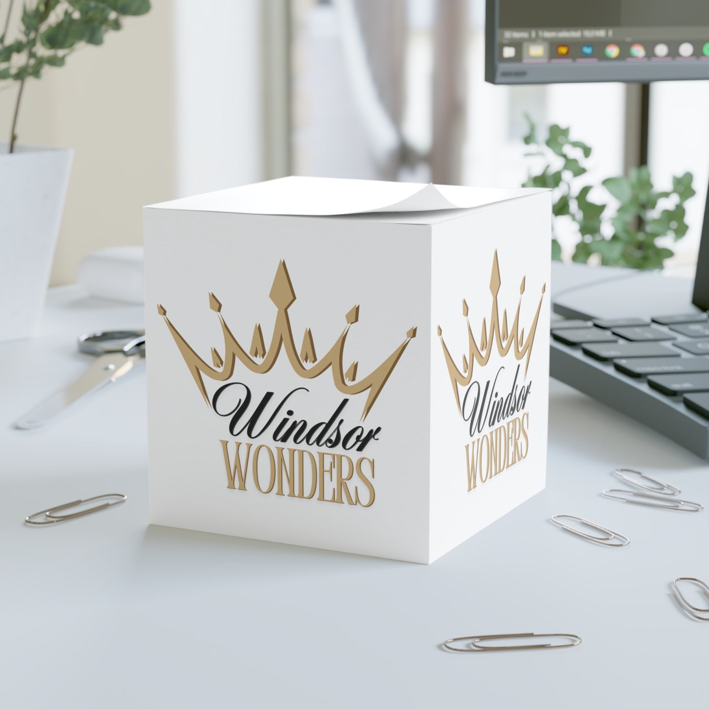 Windsor Wonders Crown Note Cube - Elegant Desk Organizer